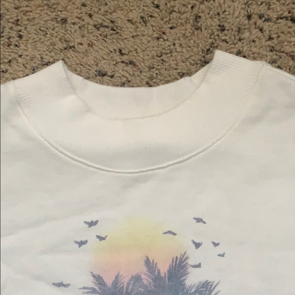 Light graphic crew neck - Picture 3 of 3